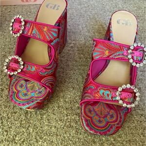 GB Deja-Vu Platform Heels